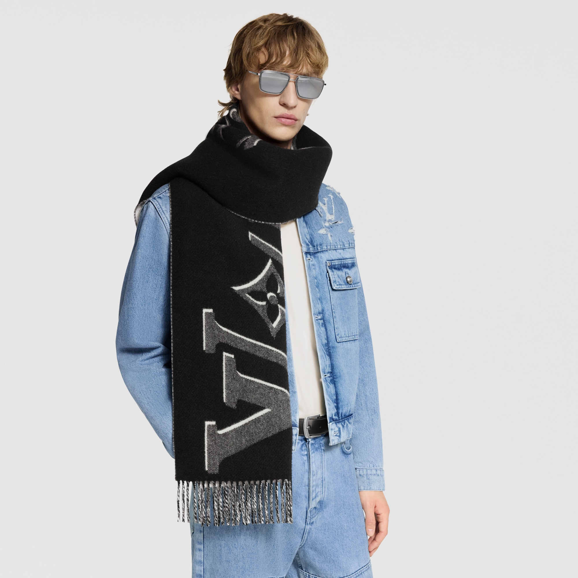 LV Vers Scarf - Luxury S00 Black | LOUIS VUITTON